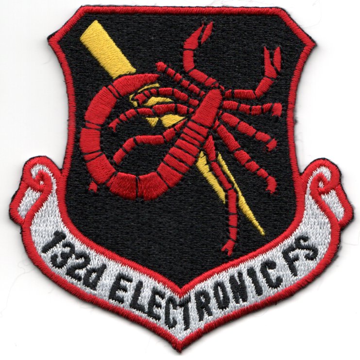 VAQ-132 'ELECTRONIC FS' Crest (Red/Blk)
